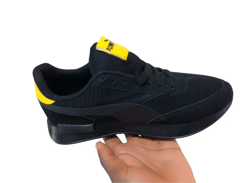 black-mustard_puma_future_rider_2.webp