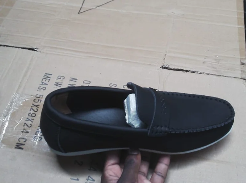 black-white-lacoste_slipon_mens_loafers_shoes_2.webp