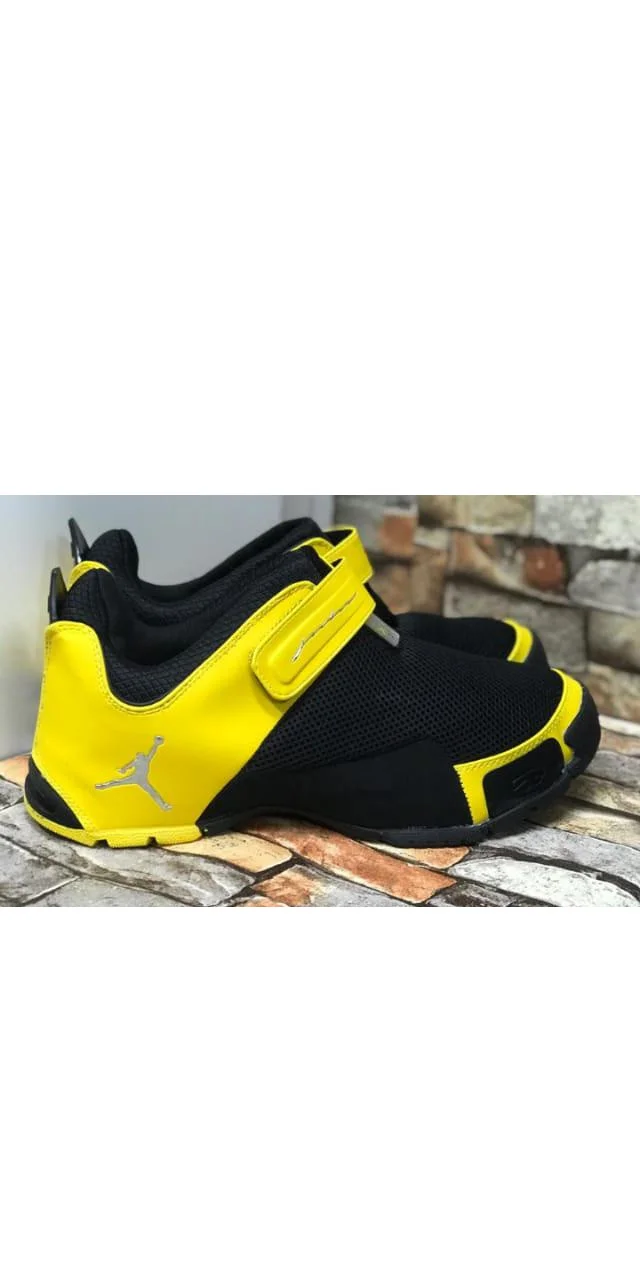 black-yellow-vintage_air_jordan_lx_2.webp
