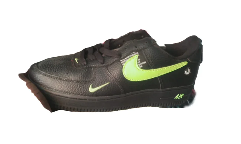 black_green_sneakers_nike_air_force_1_2.webp