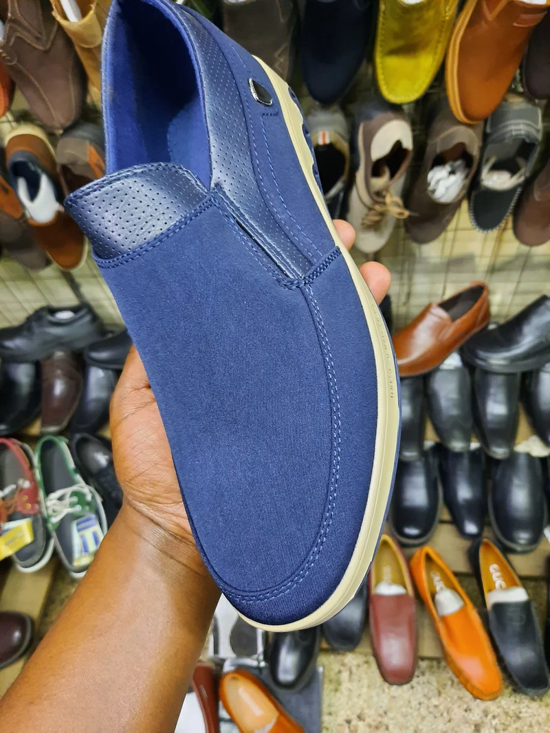blue_casual_loafers_2.webp