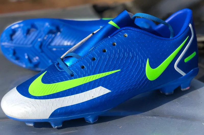 blue_nike_soccer_shoes_men_soccer_shoes_turf_tf_soccer_boots_outdoor_2.webp