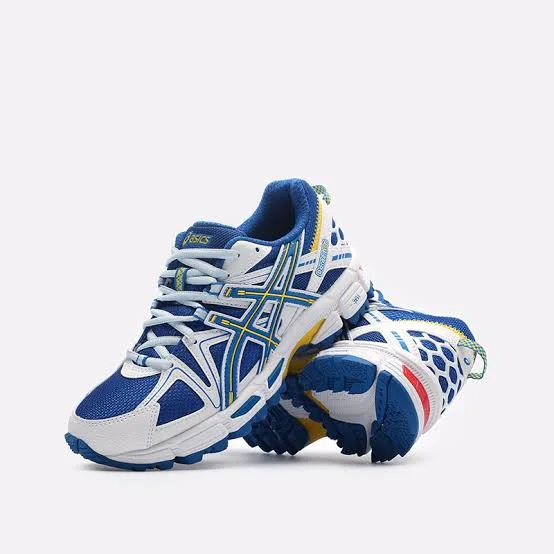 blue_–_white_asics_gel-kahana_8_marathon_running_sneakers_2.webp