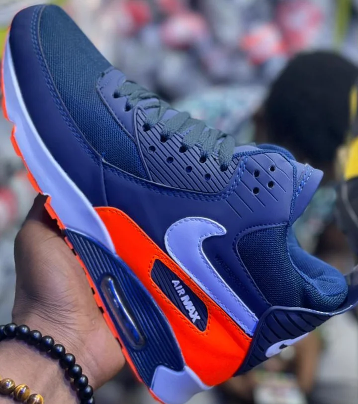 blue-white_nike_air_max_90_2.webp