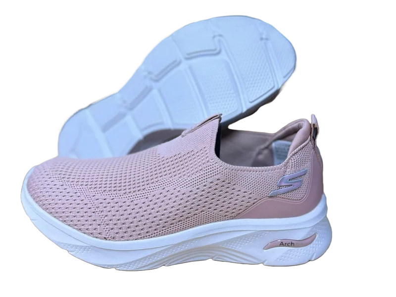 blush_skechers__sneakers_2.webp