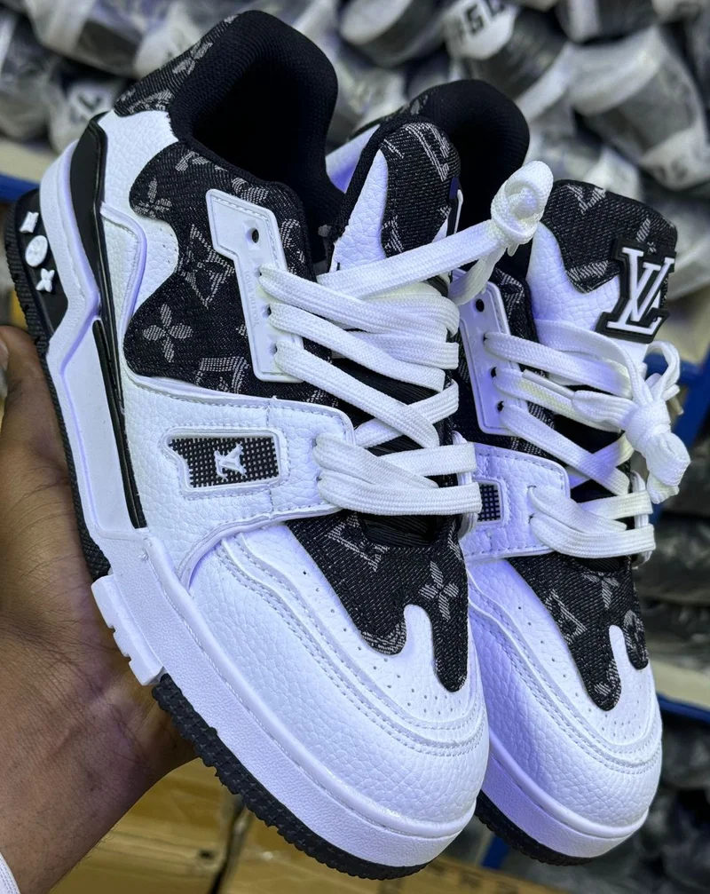 brand_new_louis_vuitton_skate_sneaker_in_white_black_2.webp