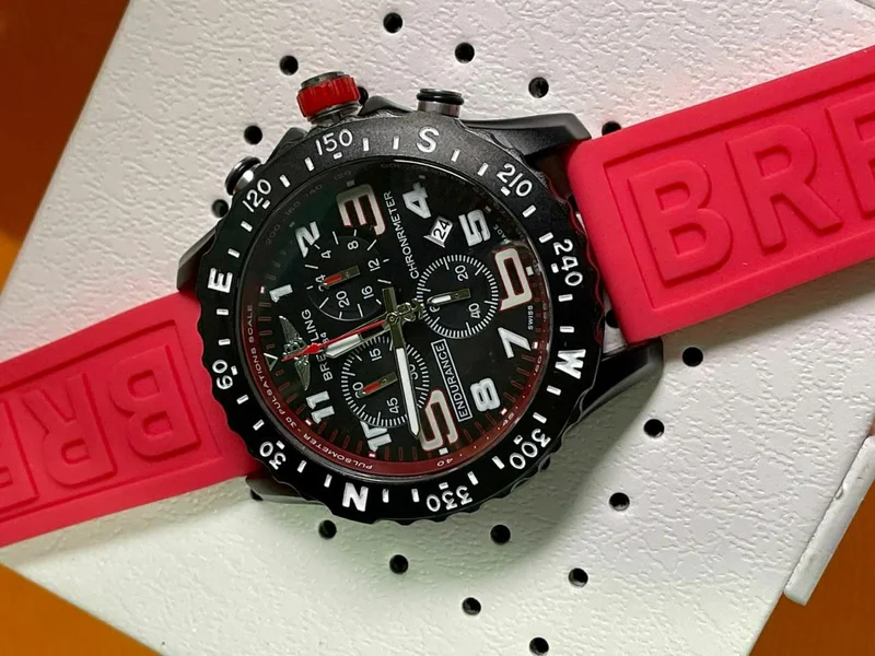 breitling_endurance_pro__the_ultimate_adventure_red_watch_for_men_and_women_2.webp