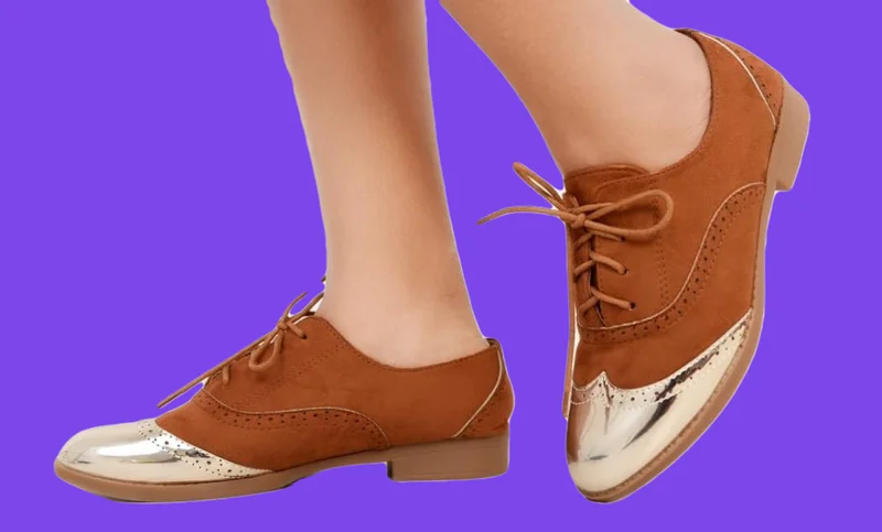 brogues_fashion_ladies_laced_shoes_2.webp