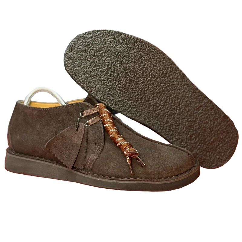 brown__clarks_originals_men’s_wallabees_casual_shoes_2.webp
