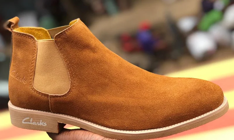 brown_clarks_chelsea_boots_fashion_men_2.webp