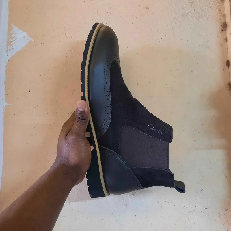 brown_clarks_fashion_chelsea_boots_2.webp