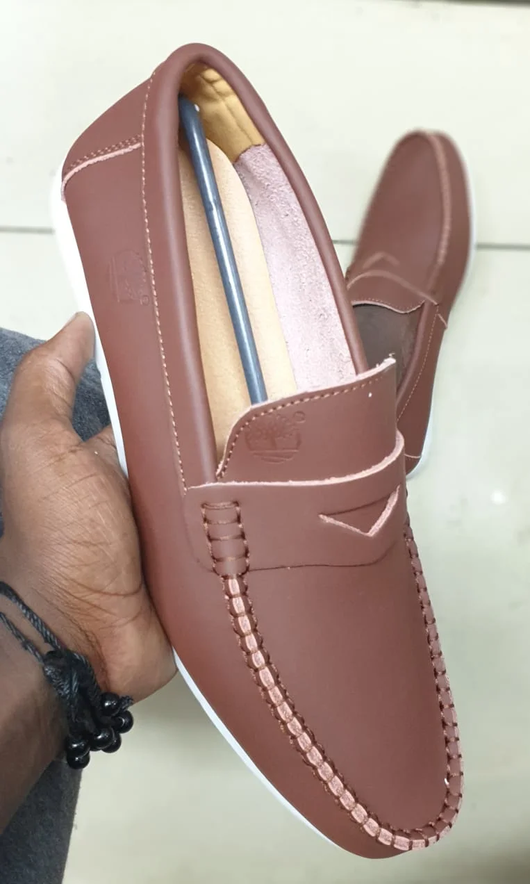 brown_men's_slip_on_timberland_mens_leather__loafers_2.webp