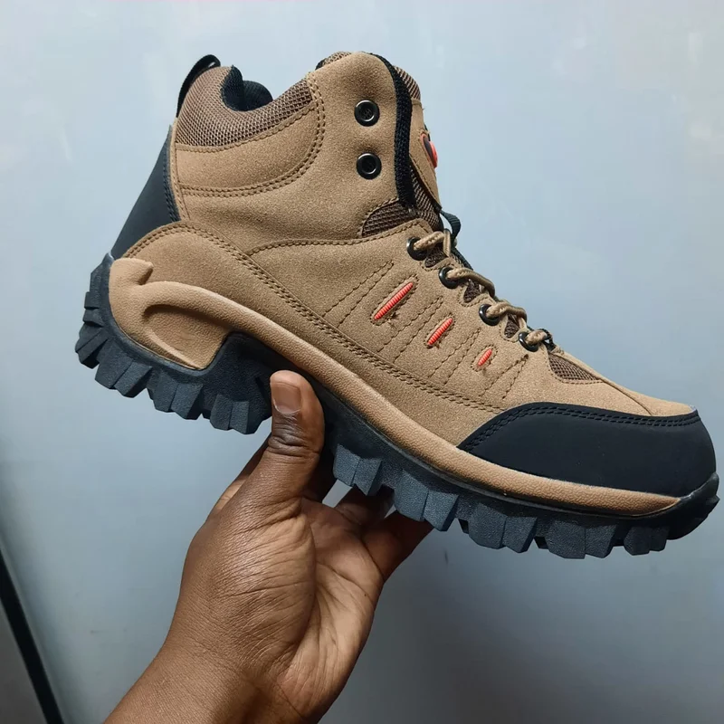 brown_sky_view_men_and_women_hiking_durable_boots_outdoor_fashion_2.webp