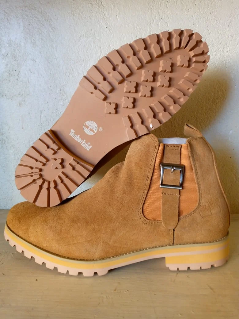 brown_timberland_chelsea_-slipon-boots_2.webp