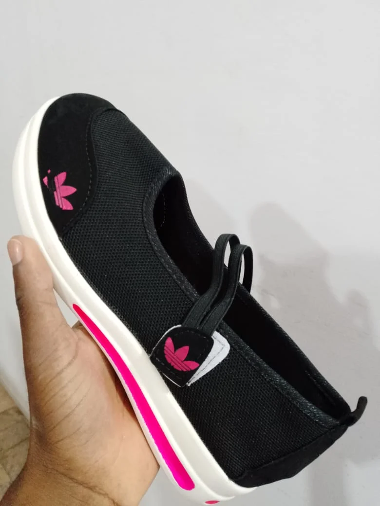 casual_sneakers_ladies_sneakers_women's_slip-on_black_shoes_2.webp