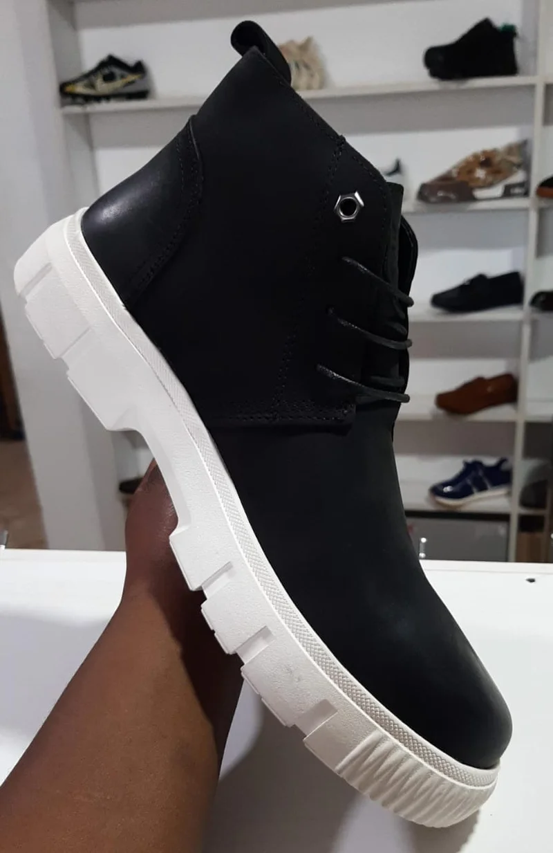 cat_ankle_boots__rugged_style_meets_everyday_comfort_3.webp