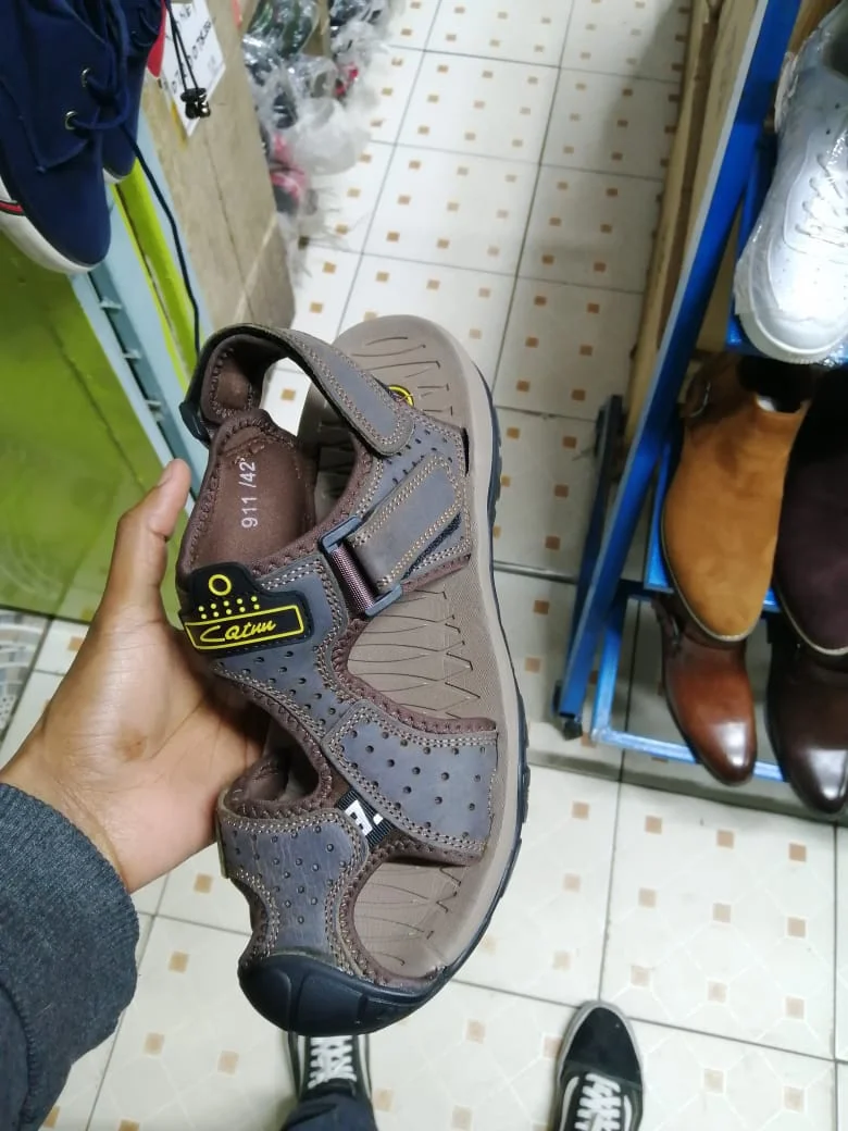 catnun_mens_sandals_closed_toe_shoes_grey_2.webp