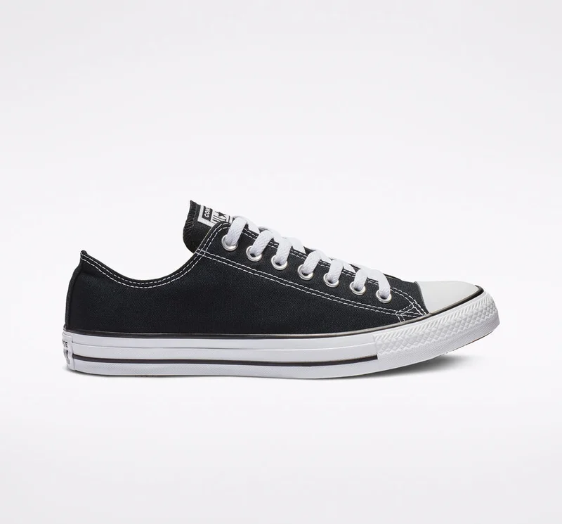 chuck_taylor_all_star_black_and_white_sneakers_2.webp
