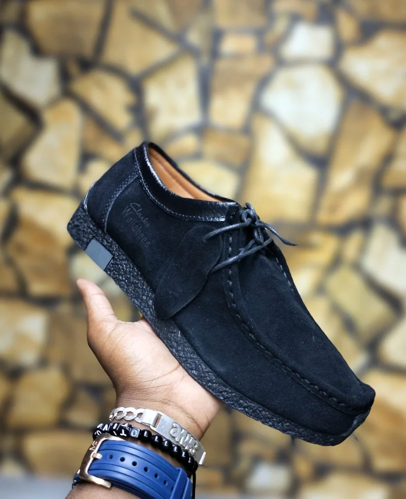 clark_wallabees_lace-up_suede_shoes_-_all_black_moccassins_shoes_2.webp