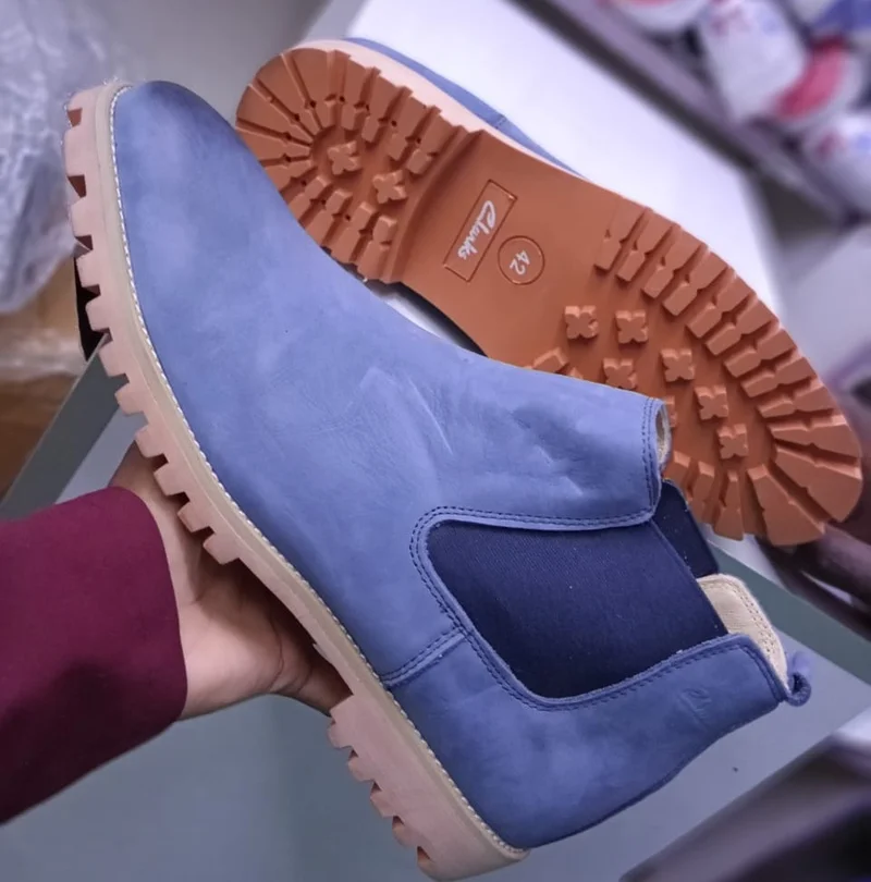 clarks_chelsea_boots_fashion_dark_blue_men_2.webp