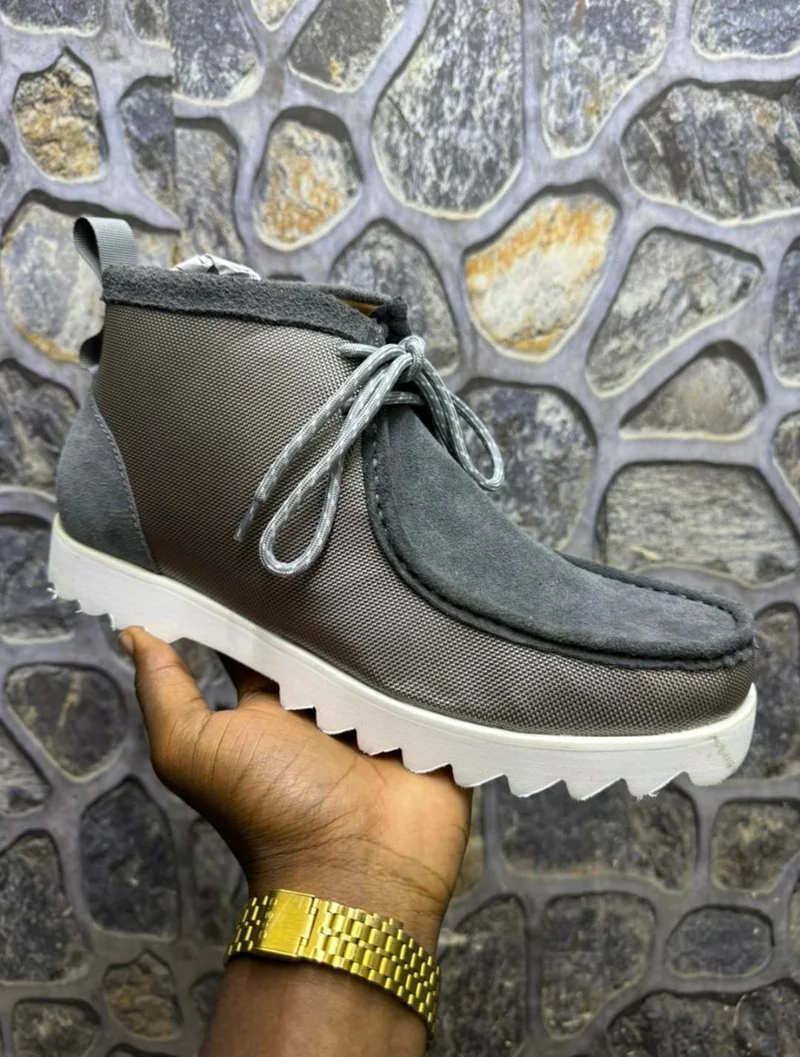 clarks_chukka_boot_-_grey_2.webp