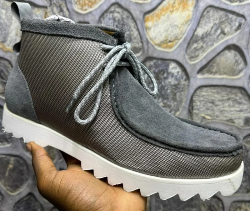 clarks_chukka_boot_-_grey_4.webp