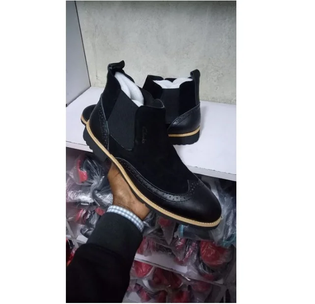 clarks_fashion_men_chelsea_boot_2.webp