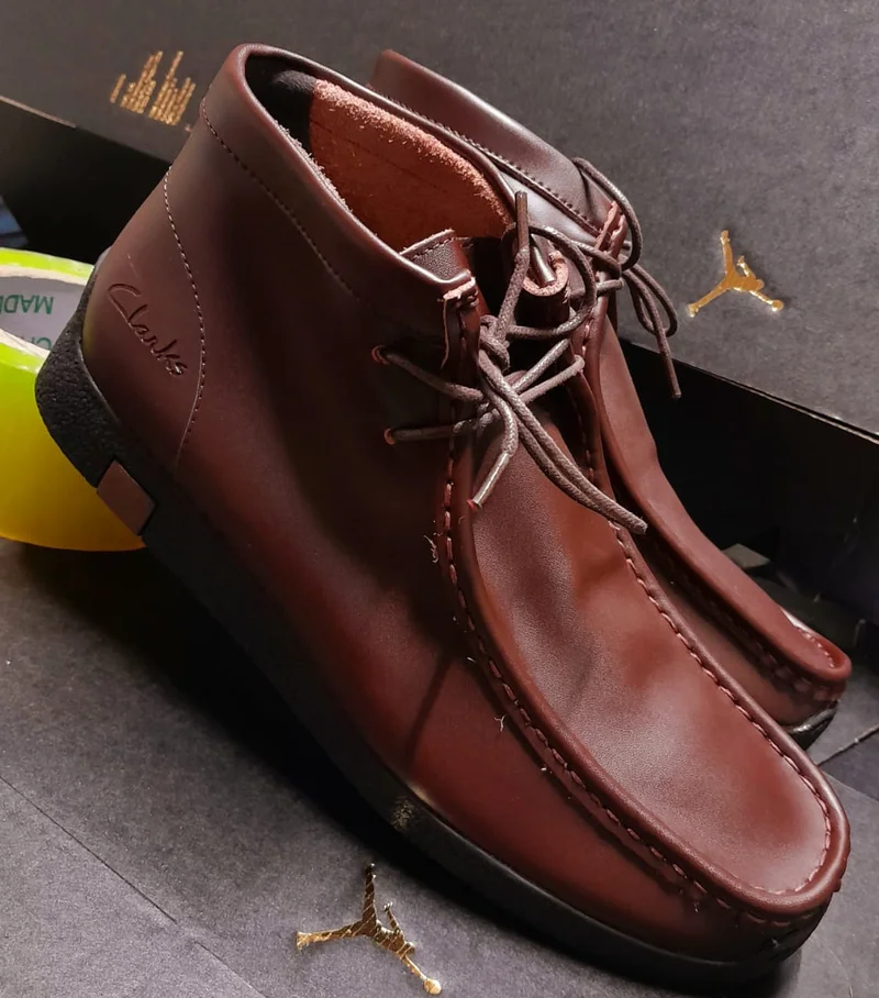 clarks_leather_wallabees-burnt_umber_brown_2.webp