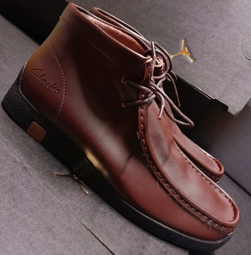 clarks_leather_wallabees-burnt_umber_brown_3.webp