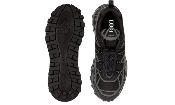 classic_dior_b31_runner_'black'_2.webp