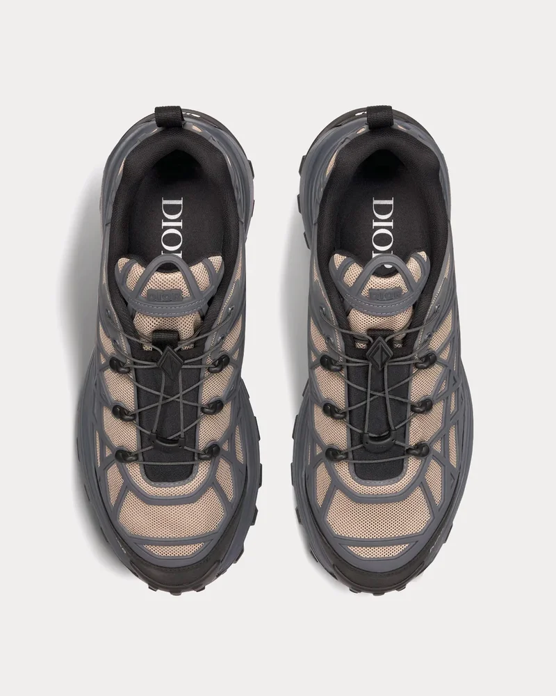 classic_dior_b31_runner_'black_beige_2.webp