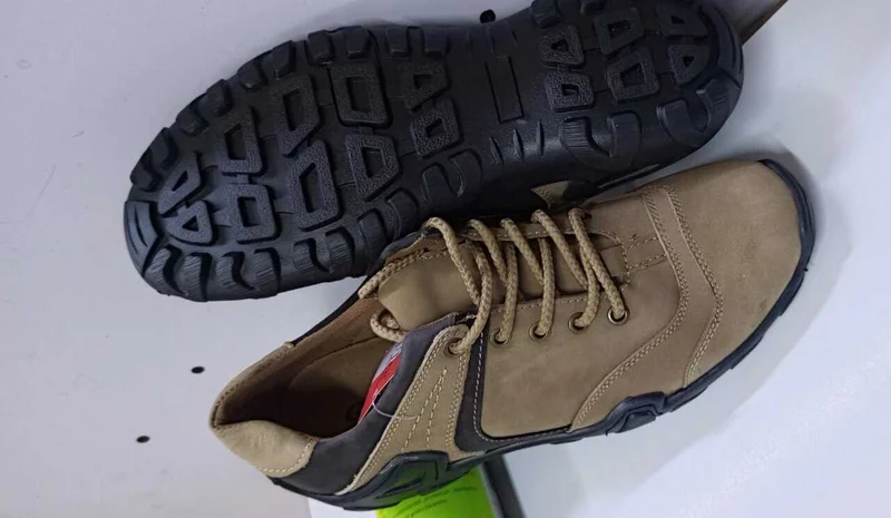 classic_hiking__khaki_leather_sneakers_british_style_men_casual_outdoor_shoes_2.webp