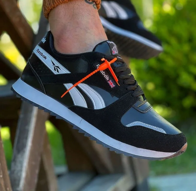 classic_leather_reebok_black_grey_cream_white_2.webp