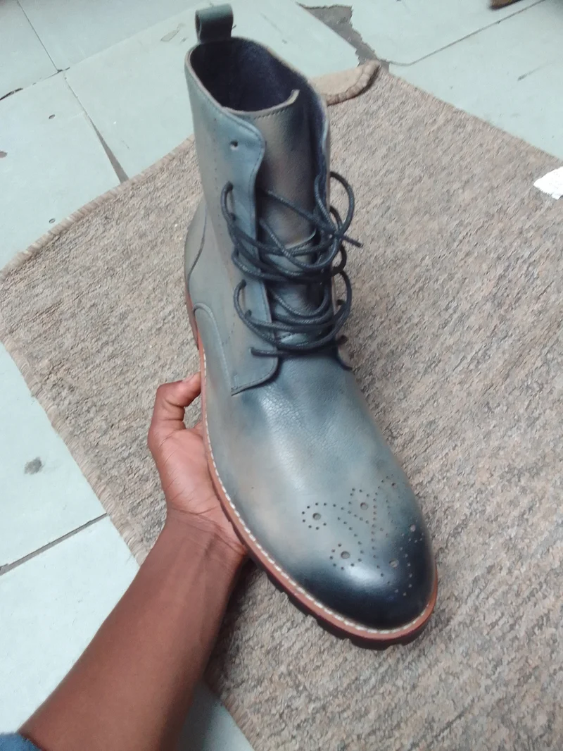 classic_leather_timberland_boots_for_mens_casual_shoes_in_grey_4.webp