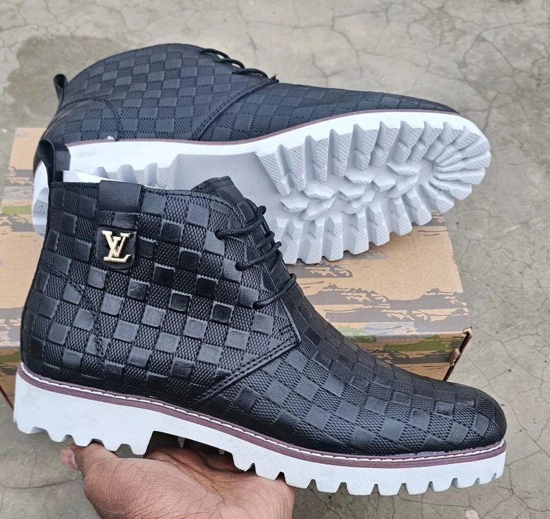 classy_louis_vuitton_boots-black_2.webp