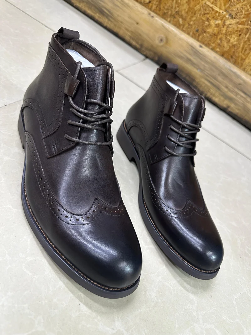 coffee_clarks_leather_work_ankle_laced_chukka_boot_-_limited_edition_2.webp