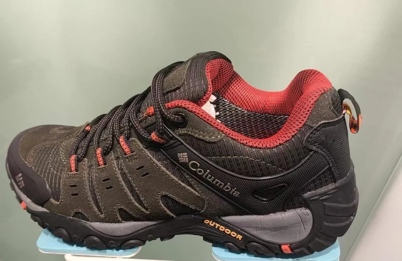 columbia_waterproof_men's_outdoor_&_hiking_sneakers.._2.webp