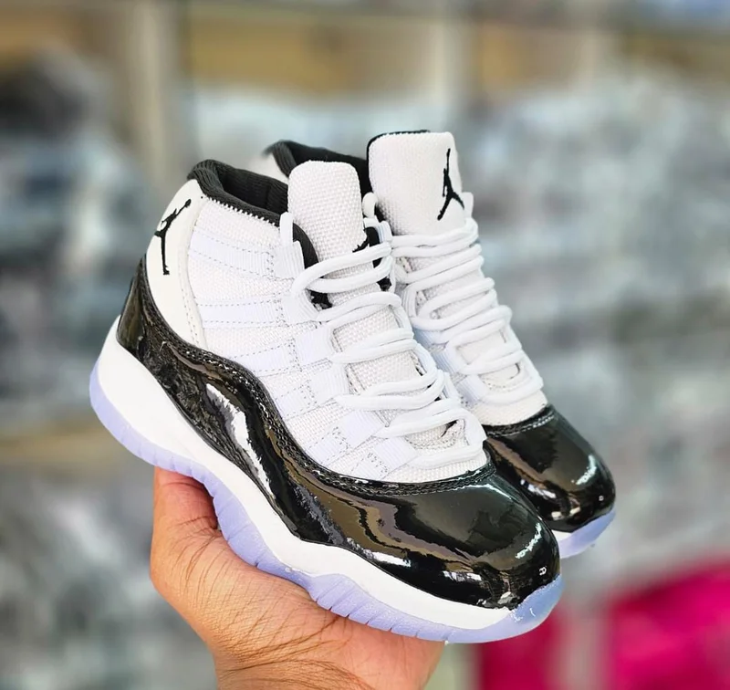 copy_of_white-black_kid’s_nike_jordan_11_retro_basketball_shoes_2.webp