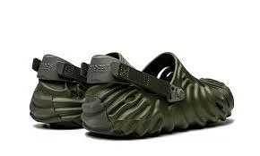 crocs_pollex_x_salehe_bembury_clog_-black_summer_beach_clogs-shoes-green_sandals_2.webp