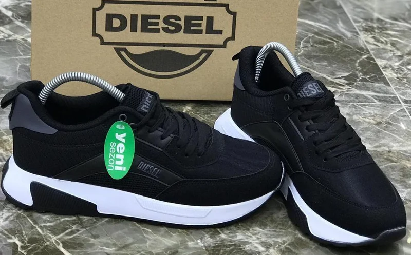 diesel_men_shoes_black_sneakers_2.webp