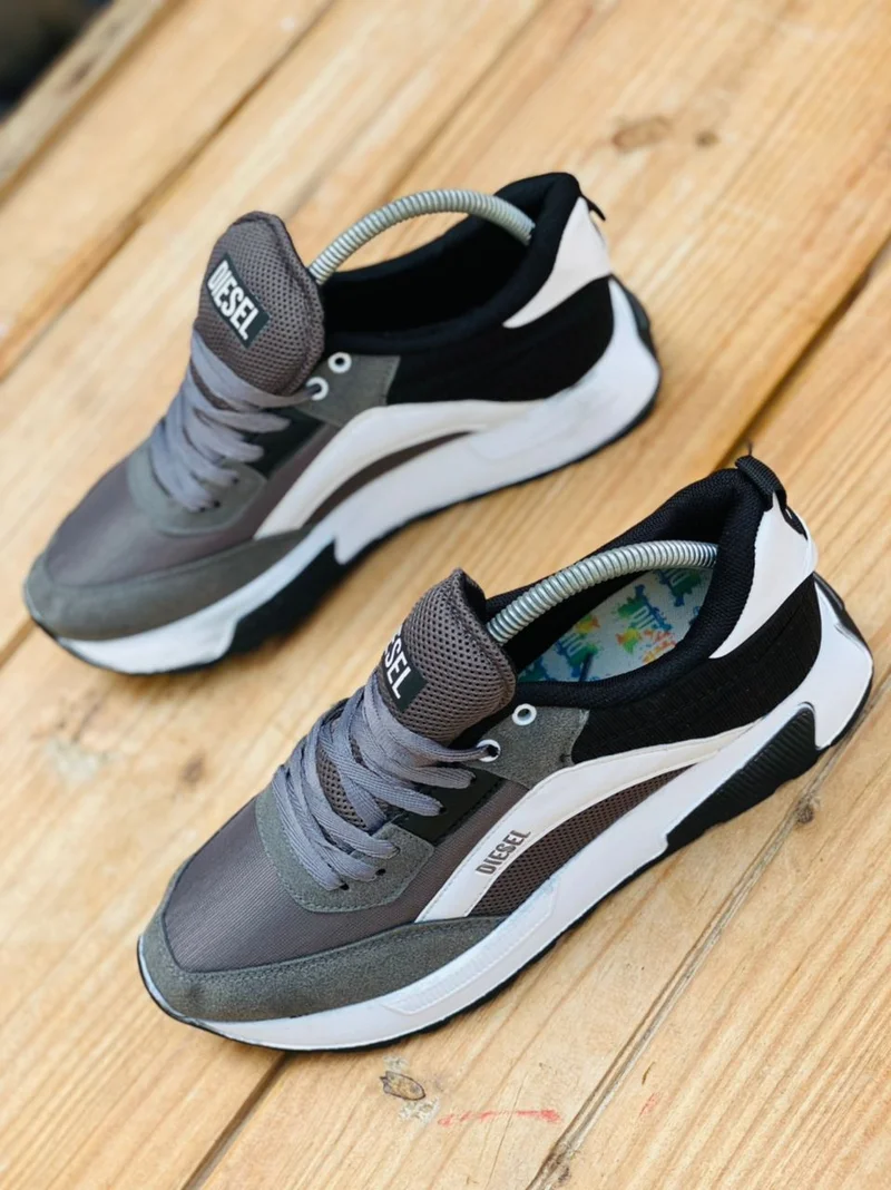diesel_sneakers_low-top_shoes_2.webp