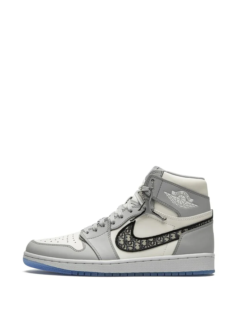 dior_air_jordan_1_high_sneakers_4.webp