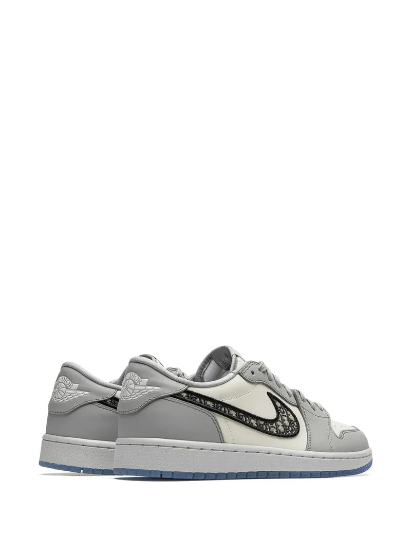dior_air_jordan_1_low_sneakers_2.webp
