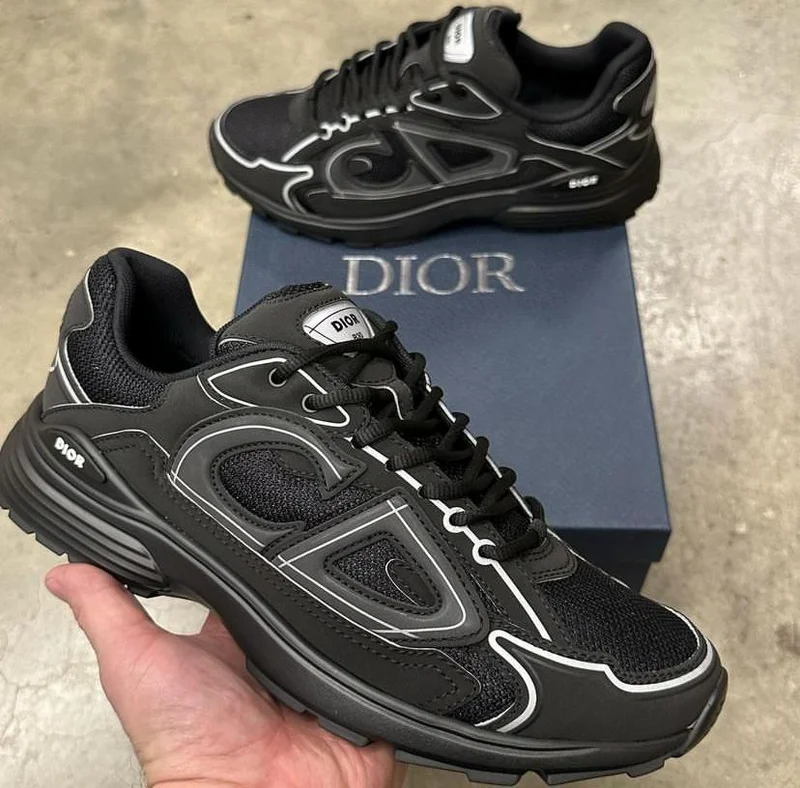 dior_b30_black_mesh_and_technical_fabric_2.webp