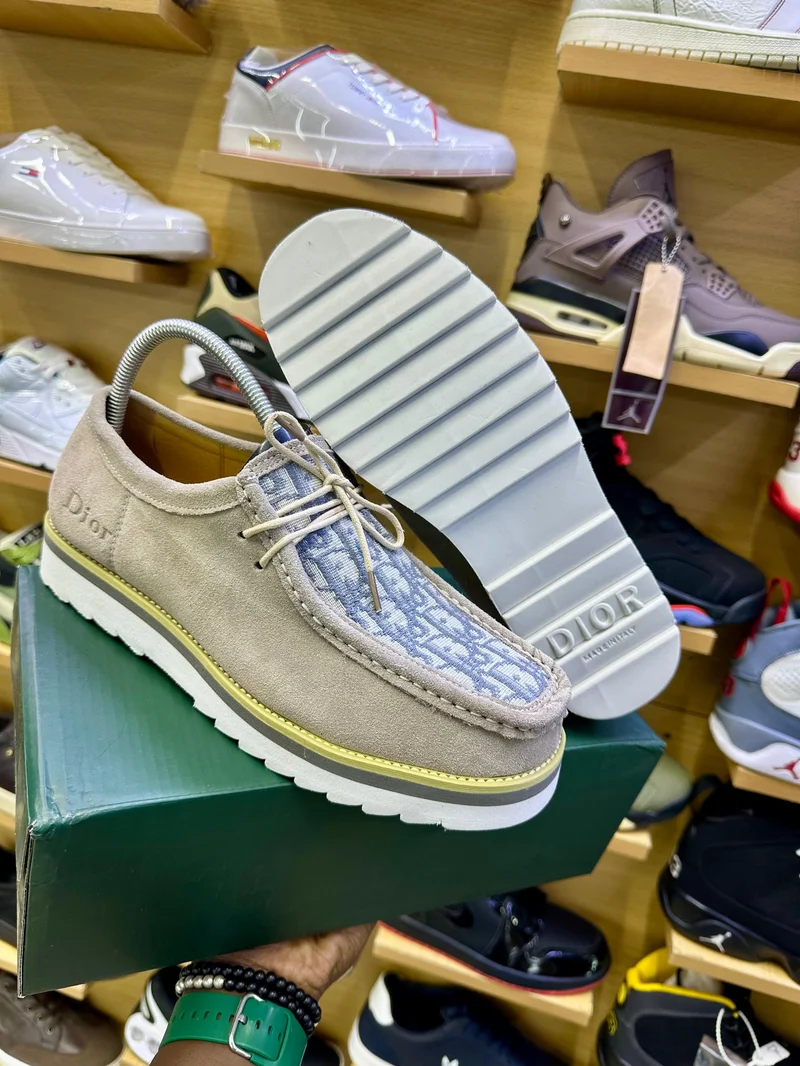 dior_casual_lowtop_derby_suede_rubber_shoes_-_grey_2.webp
