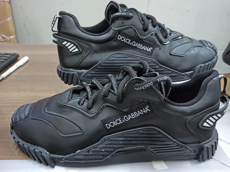 dolce_&_gabbana_sneakers_black_2.webp