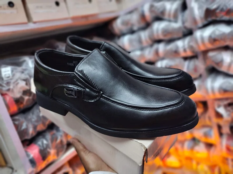 empire_design_premium_leather_official_shoes_men_black_slipon_shoes_2.webp
