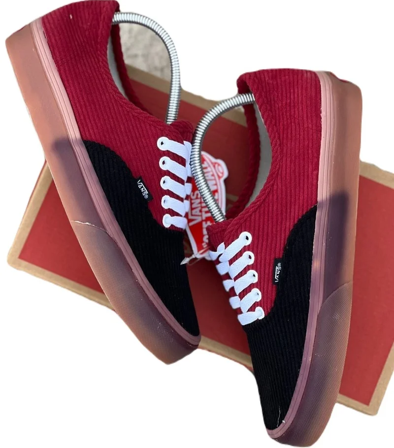 fabric_double_sole_courdry_vans_of_the_wall_maroon_and_black_-_gum_sole_2.webp