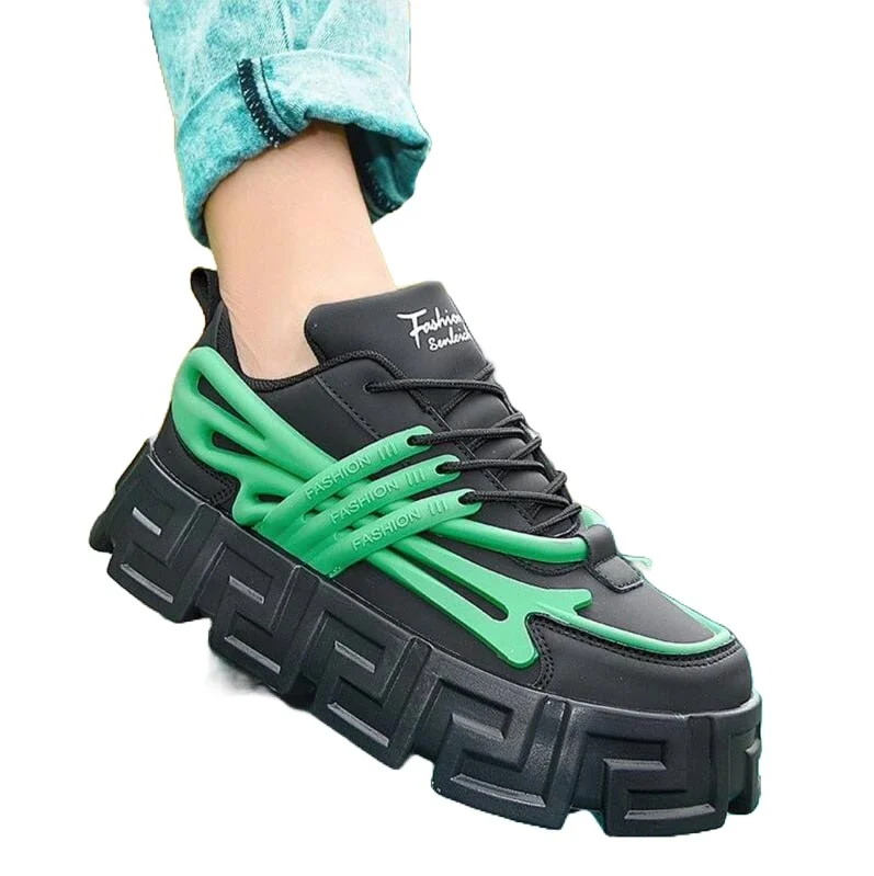 fashion_senleich_male__black-_green_sneakers_2.webp