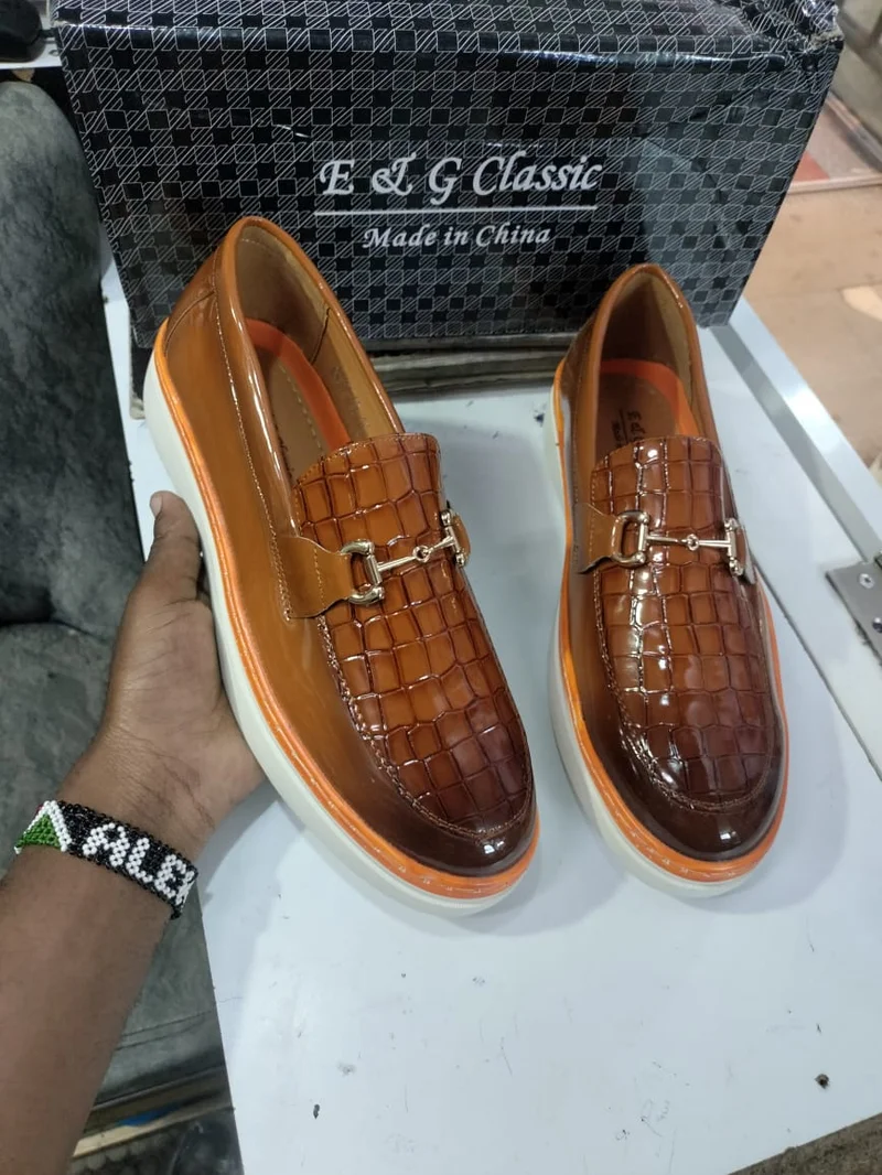 fashionable_men_e_&_g_classic_wetlook_loafer_casual_shoes_-_brown_2.webp